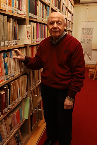 Portrait de İsmail Beşikçi