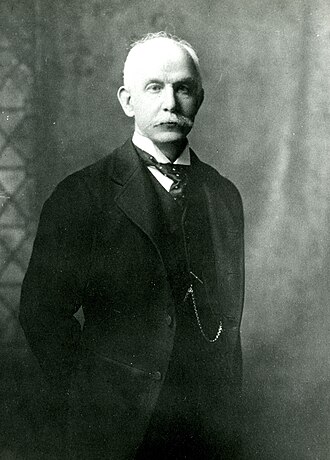 Portrait de Brooks Adams