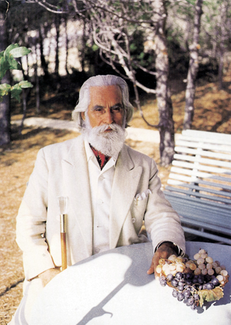 Portrait de Omraam Mikhaël Aïvanhov