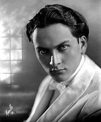 Portrait de Manly Palmer Hall
