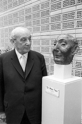 Portrait de Max Tau
